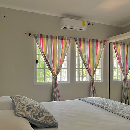 Mangohosting Hotel Комаягуа Екстериор снимка